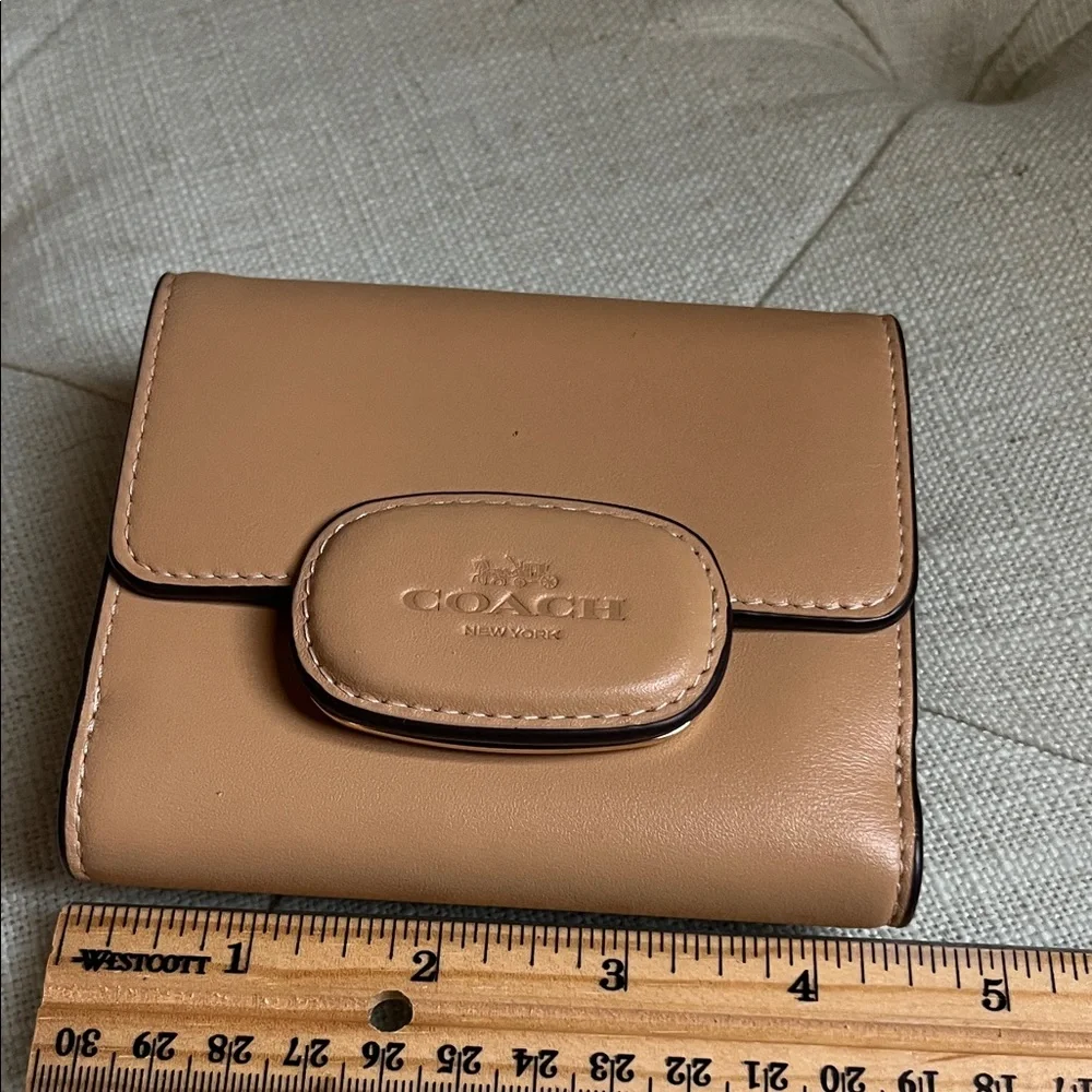 Coach Small Tan Leather Wallet - Picture 15 of 16